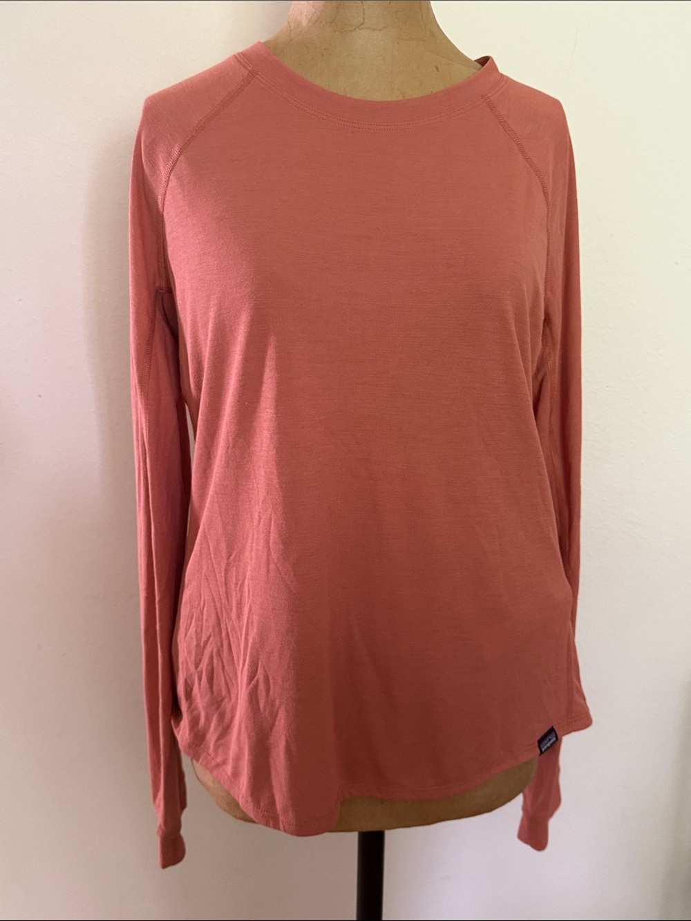 Patagonia sz M Capilene Cool Trail Long Sleeve Crewneck Top - Coral Orange